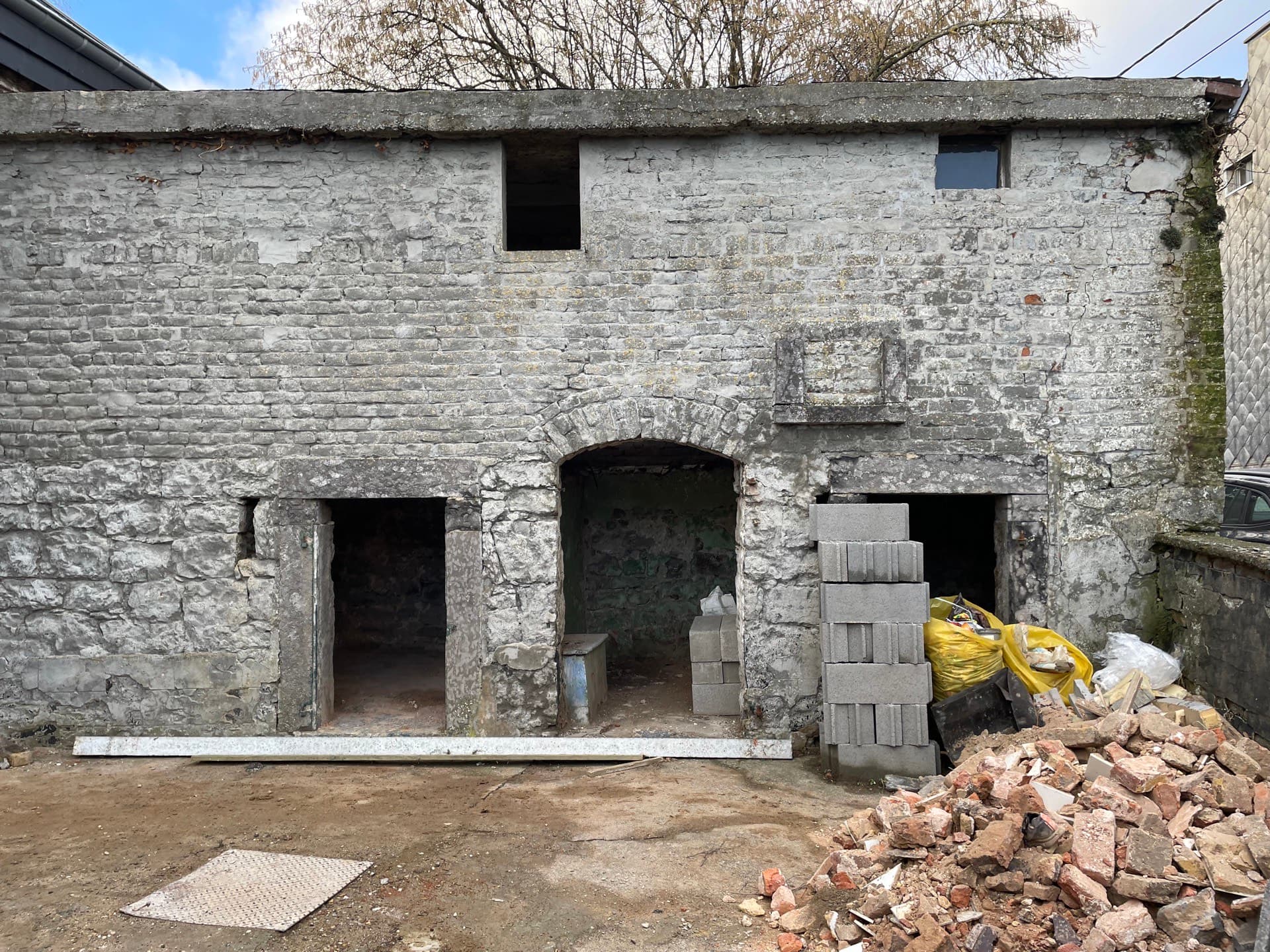 Rénovation ferme en pierre à Héron - Photo 2